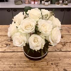 White Rose  Dozen Hatbox